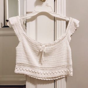 NWOT H&M White boho crotchet crop top.Off shoulder